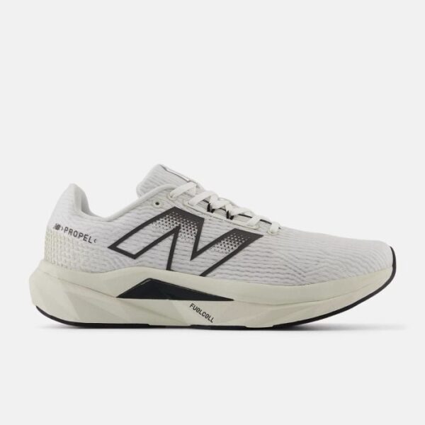 New Balance FuelCell Propel v5 Løbesko Str. 37 Hvid Dame - Optimal komfort og responsivitet