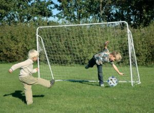 Fodbold mål kæmpestort i metal 240 x 150 x 90 cm.